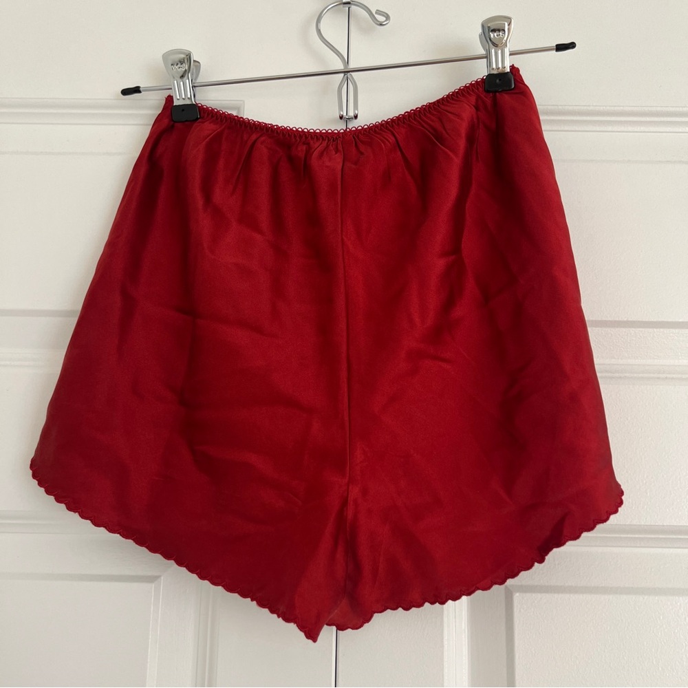 Doen Natasha Silk Short in Currant - Picture 2 of 3
